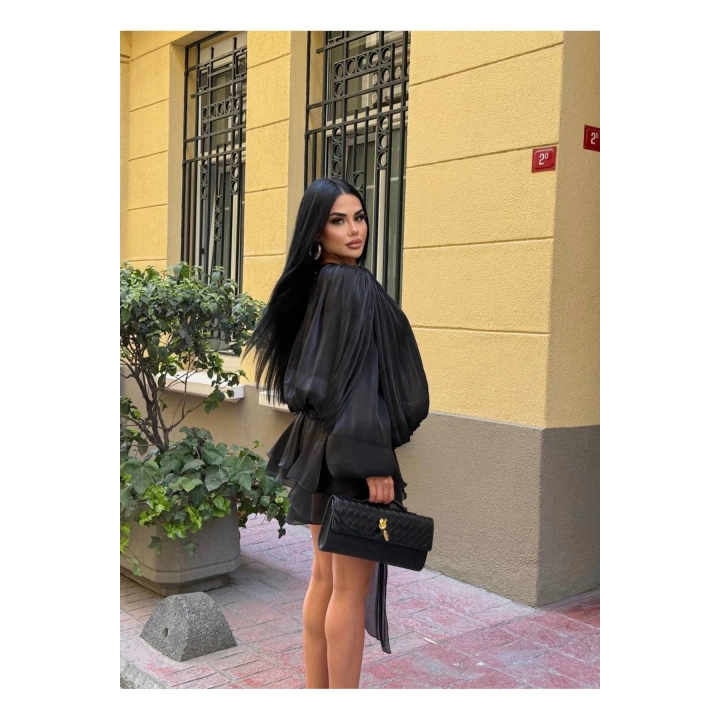 Kadın Siyah Şifon Dökümlü Volanlı Kuşak Detaylı Şortlu Uzun Kollu Mini Boy Elbise