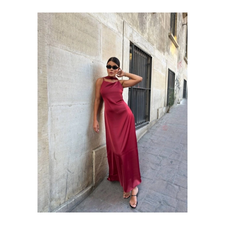 Kadın Saten Sırt Dekolteli İnce Askılı Şal Detaylı Esnek Kumaş Maxi Boy Bordo Elbise