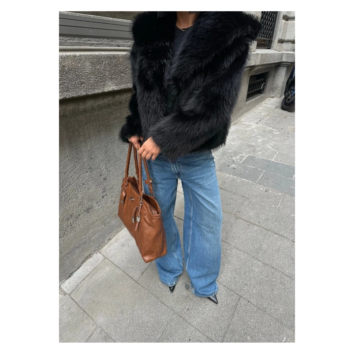 Kadın Yakalı Astarlı Siyah Premium Kürk Ceket