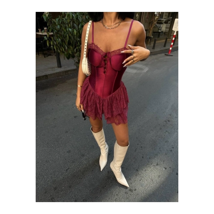 Kadın Premium Dantel Detaylı Askılı Biyeli Şortlu Bordo Mini Boy Elbise