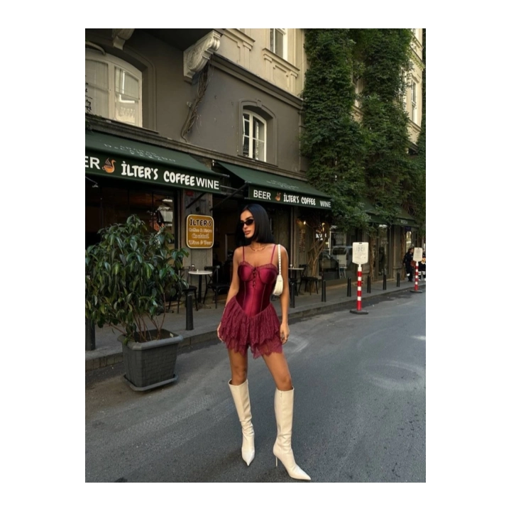 Kadın Premium Dantel Detaylı Askılı Biyeli Şortlu Bordo Mini Boy Elbise