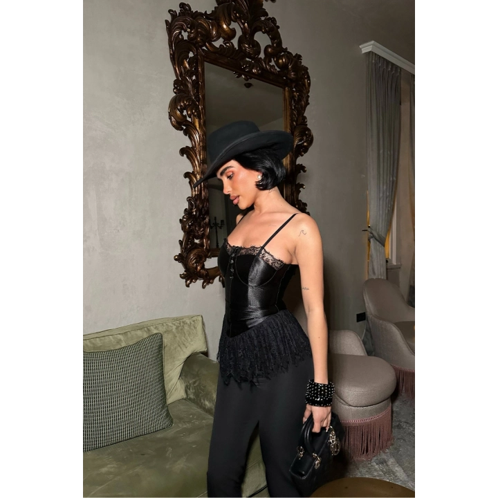 Kadın Dantel Detaylı Korse Görünümlü Premium Siyah Crop Top