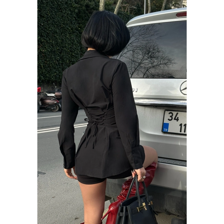 Sırt Bağlama Detaylı Siyah Basic Gömlek