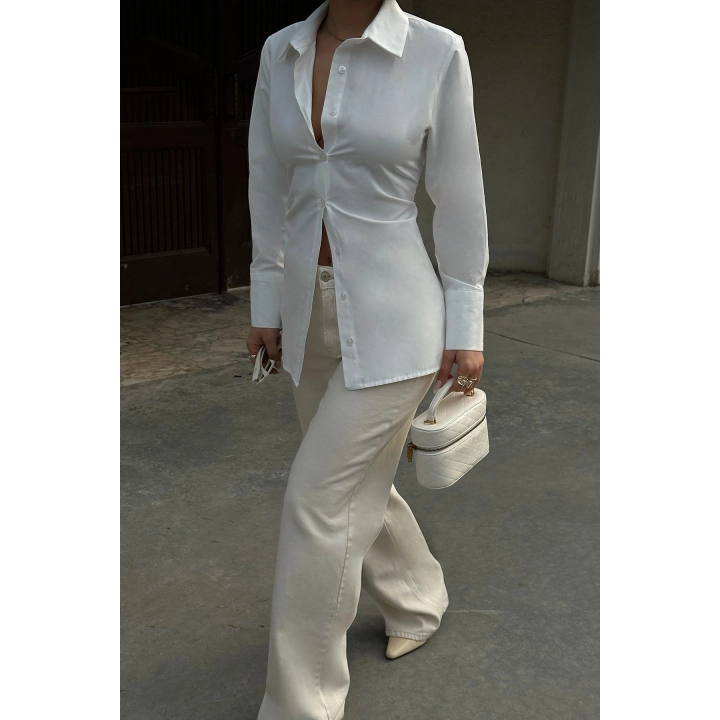 Sırt Bağlama Detaylı Beyaz Basic Gömlek