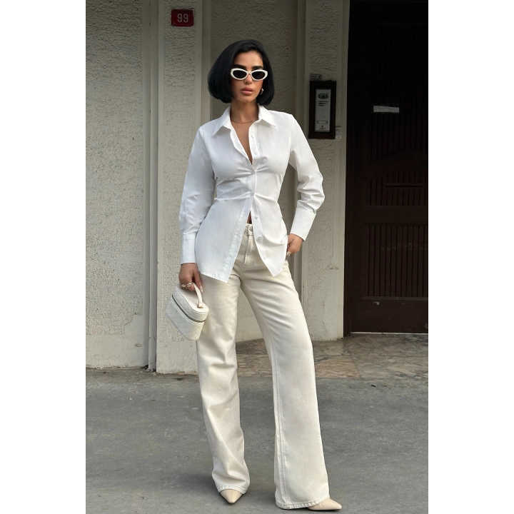 Sırt Bağlama Detaylı Beyaz Basic Gömlek