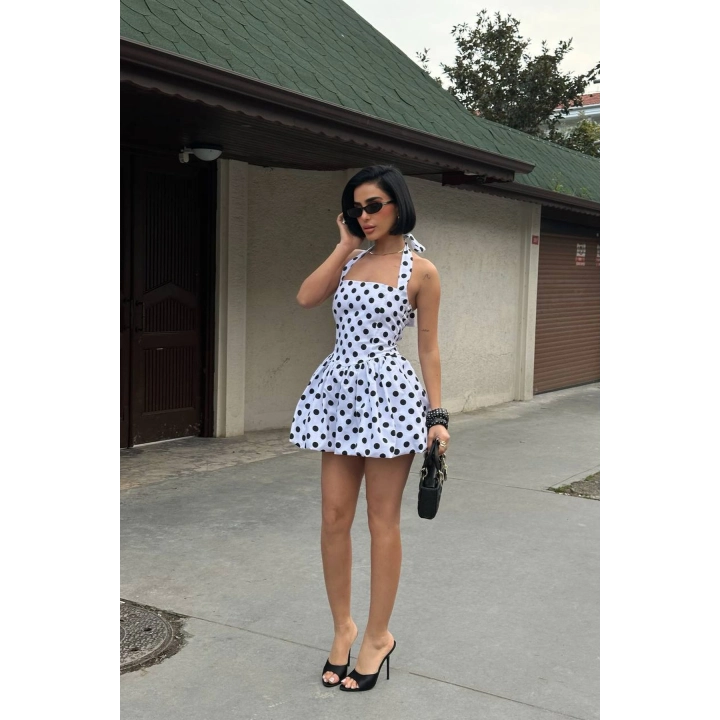 Kadın Boyundan Bağlamalı Kare Yaka Balon Astarlı Mini Beyaz Siyah Puantiyeli Elbise