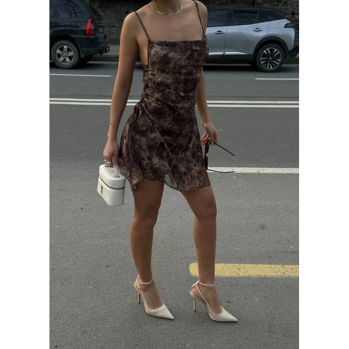 Kadın İnce Askılı Desenli Mini Boy Tasarım Kahverengi Elbise