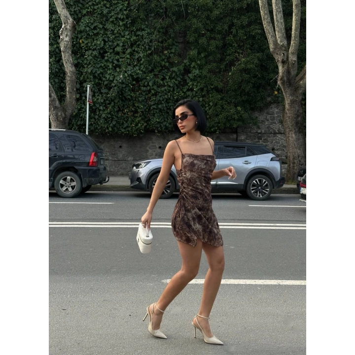 Kadın İnce Askılı Desenli Mini Boy Tasarım Kahverengi Elbise