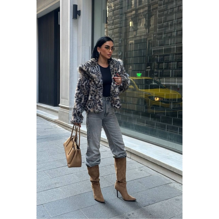 Bej Leopar Desenli Yakalı Premium Desenli Kürk Ceket