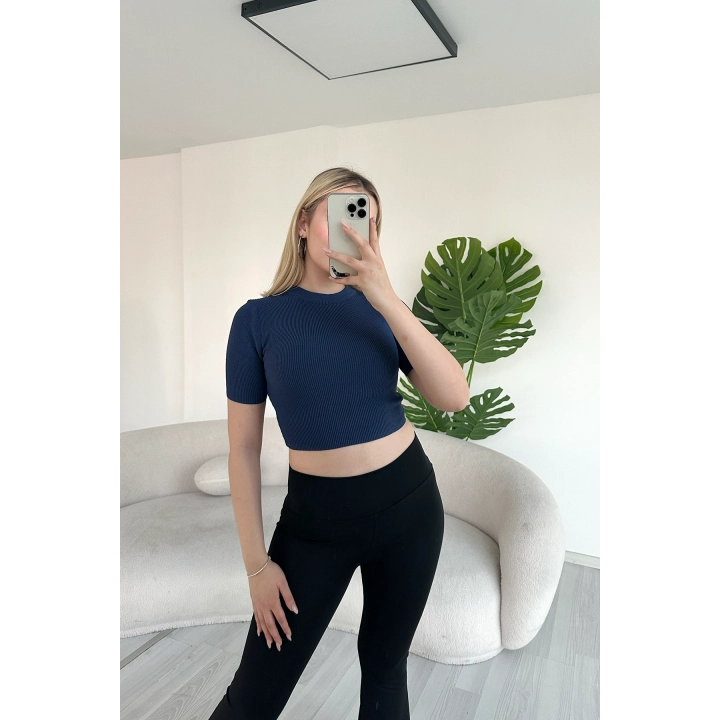 Bisiklet Yaka Kısa Kollu Lacivert Crop Triko Kazak