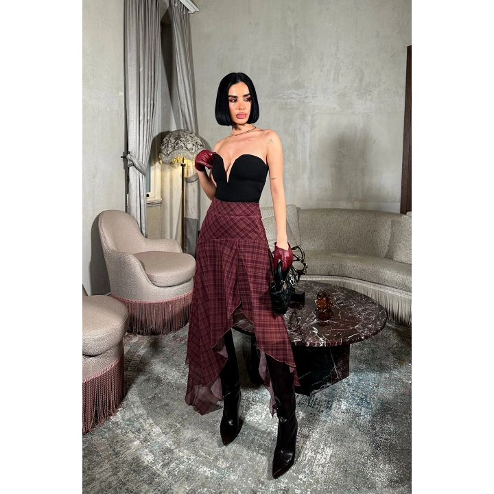 Ekose Desenli Yırtmaçlı Asimetrik Kesim Bordo Etek