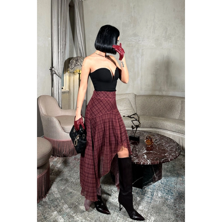 Ekose Desenli Yırtmaçlı Asimetrik Kesim Bordo Etek