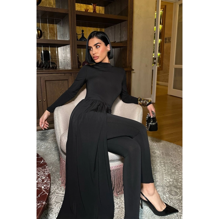 Etek Görünümlü Kuşak Detaylı Siyah Tasarım Tulum