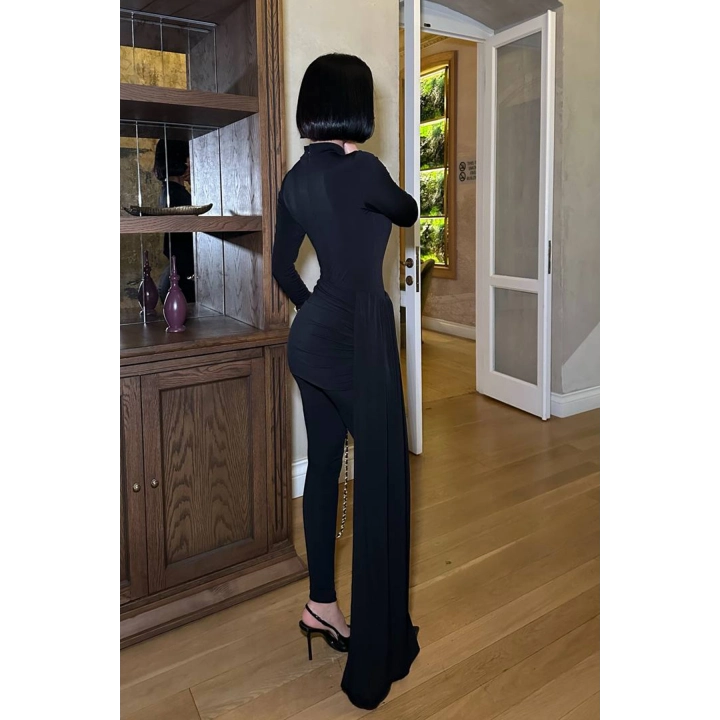 Etek Görünümlü Kuşak Detaylı Siyah Tasarım Tulum