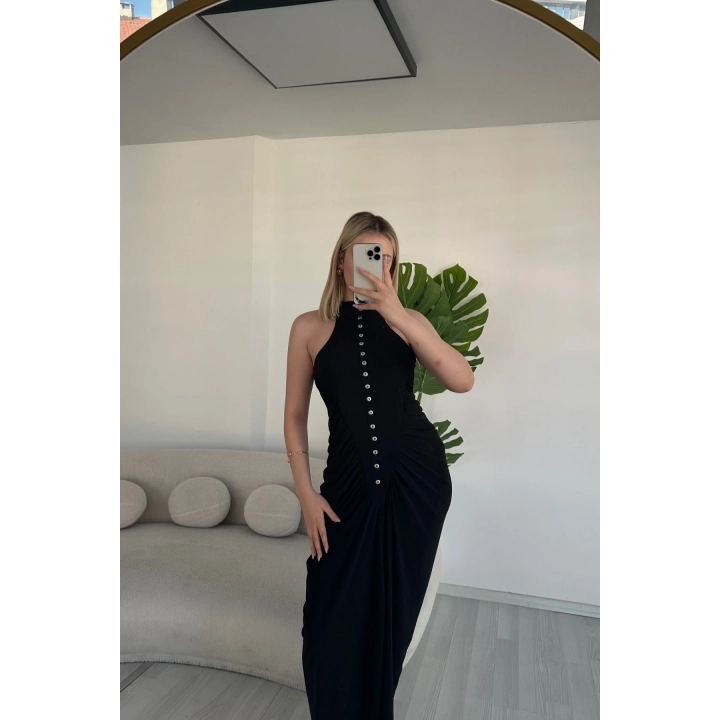 Kadın Düğme Detaylı Büzgülü Halter Yaka Siyah Maxi Elbise