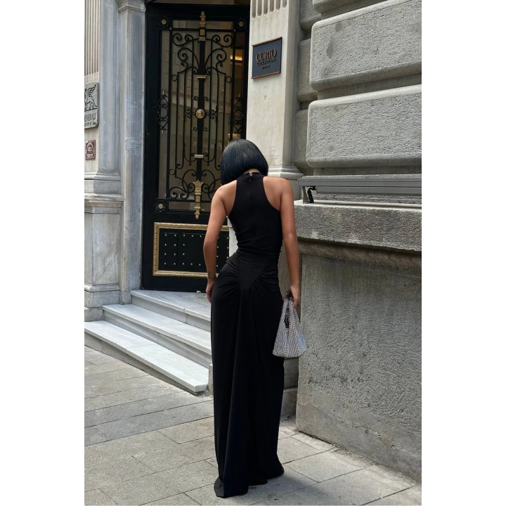 Kadın Düğme Detaylı Büzgülü Halter Yaka Siyah Maxi Elbise