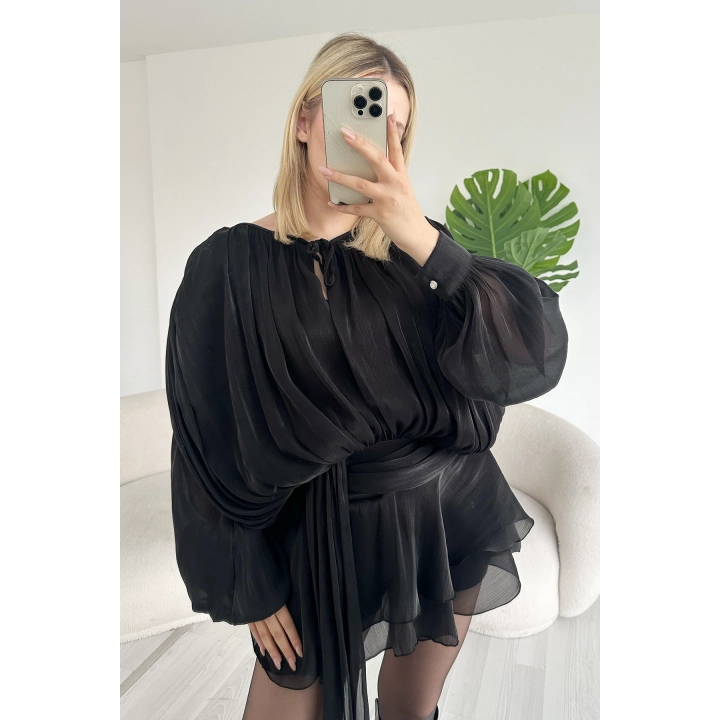 Kadın Siyah Şifon Dökümlü Volanlı Kuşak Detaylı Şortlu Uzun Kollu Mini Boy Elbise