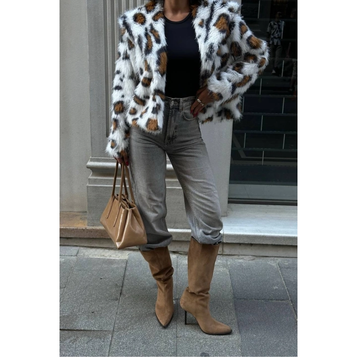 Kahverengi Leopar Desenli Yakalı Premium Beyaz Kürk Ceket