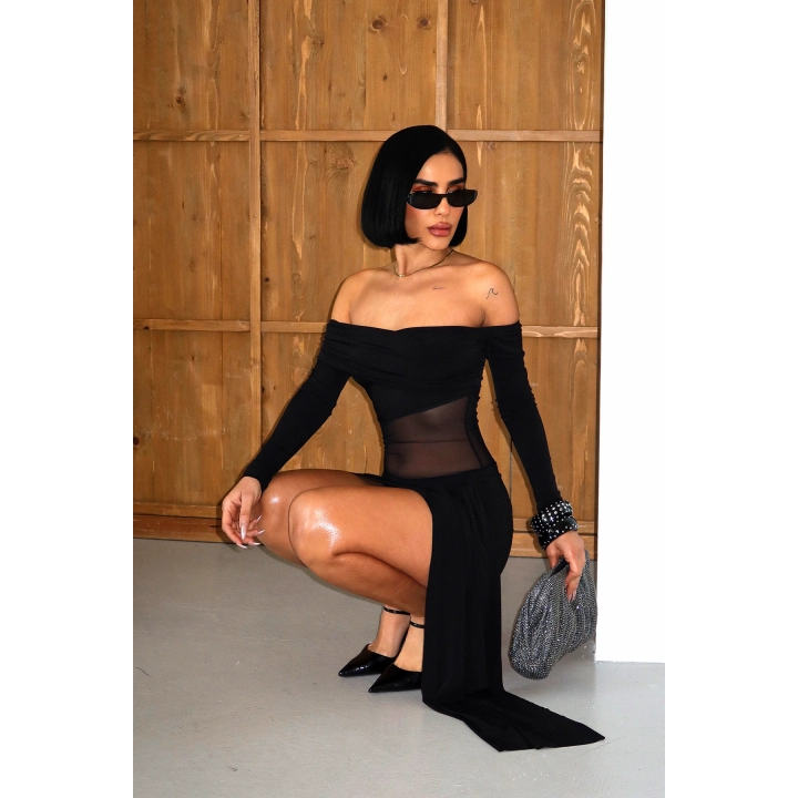 Kuşaklı Tül Dekolteli Straplez Yaka Siyah Mini Elbise