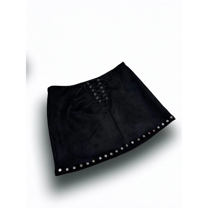 Kuşgözlü Detaylı Siyah Süet Mini Etek