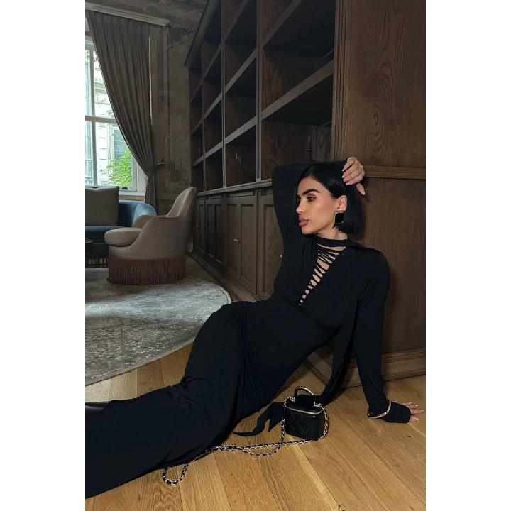 Şallı Göğüs Detaylı Maxi Boy Sandy Siyah Elbise