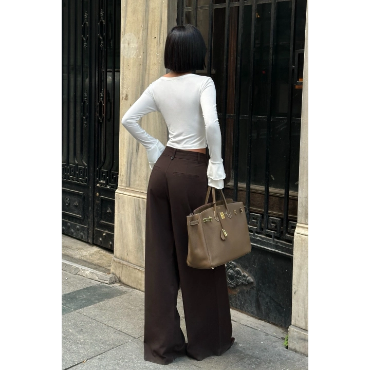 Şık Düğme Detaylı İspanyol Kol Beyaz Bluz