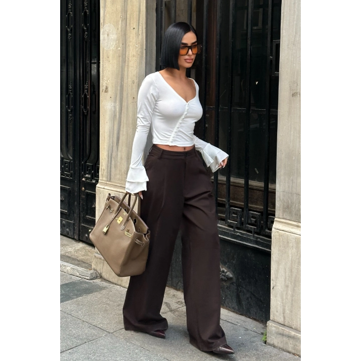 Şık Düğme Detaylı İspanyol Kol Beyaz Bluz