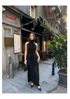 Halter Yaka Uzun Pliseli Kumaş Siyah Elbise