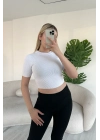 Bisiklet Yaka Kısa Kollu Beyaz Crop Triko Kazak