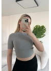 Bisiklet Yaka Kısa Kollu Gri Crop Triko Kazak