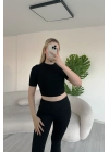 Bisiklet Yaka Kısa Kollu Siyah Crop Triko Kazak