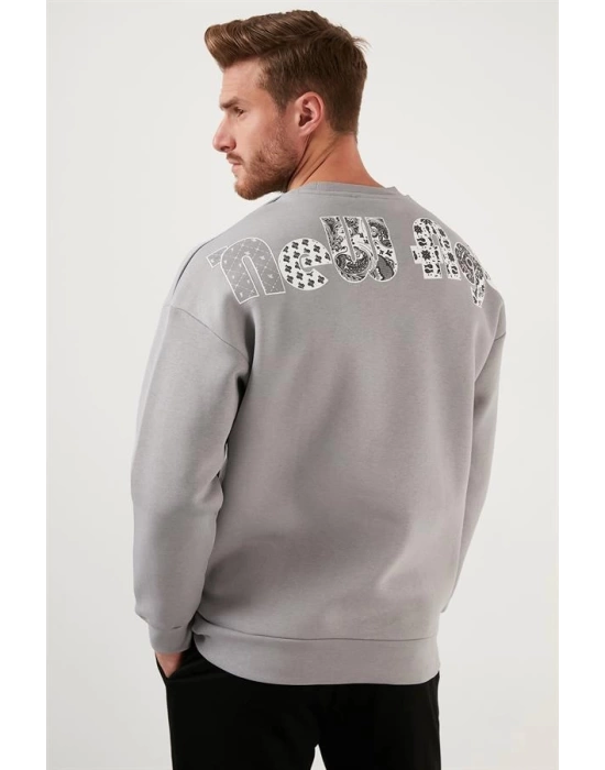 New Age Sırt Baskılı Üç İplik Sweatshirt