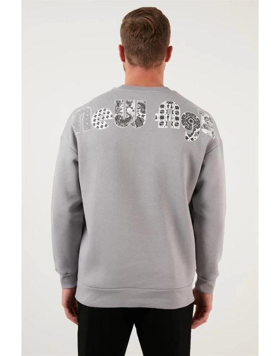 New Age Sırt Baskılı Üç İplik Sweatshirt