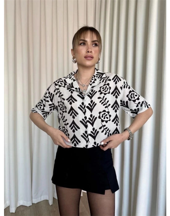 Siyah beyaz baskılı crop gömlek