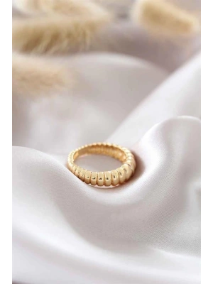 Altın Renk Ayarlamalı Burgu Kadın Yüzük