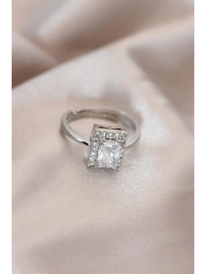 Ayarlamalı Silver Renk Metal Zirkon ve Kristal Taşlı Dikdörtgen Model Yüzük