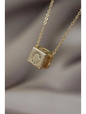 Gold Renk Zirkon Taşlı Küp Model C Harfli Kolye