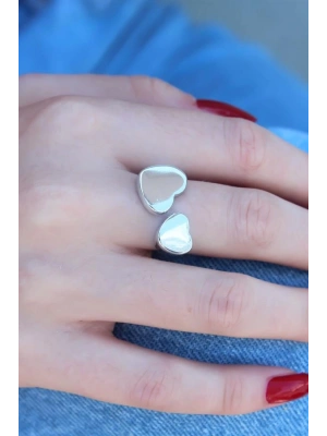 Gümüş Renk Kalp Model Kadın Yüzük