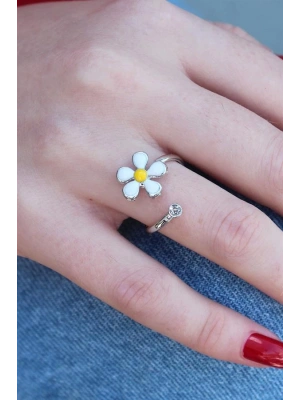 Gümüş Renk Papatya Model Zirkon Taş Detay Kadın Yüzük