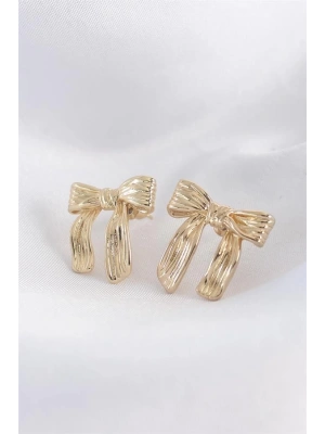 Pirinç Gold Renk Çizgi Detay Fiyonk Küpe