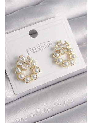 Pirinç Gold Renk İncili Halka Model Zirkon Taşlı Kelebek Model Kadın Küpe