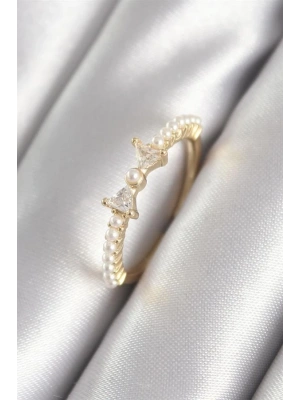 Pirinç Gold Renk Zirkon Taşlı Kurdele İnci Detay Kadın Yüzük