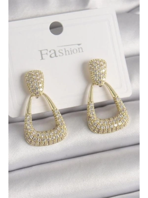 Pirinç Gold Renk Zirkon Taşlı Sallantı Üçgen Model Kadın Küpe