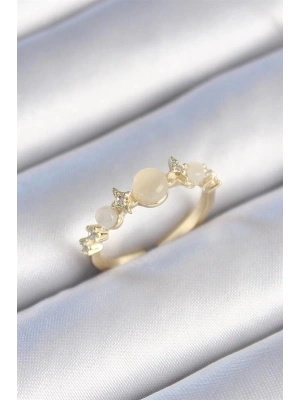 Pirinç Gold Renk Zirkon Taşlı Yıldız Detay Beyaz Mineli Kadın Yüzük