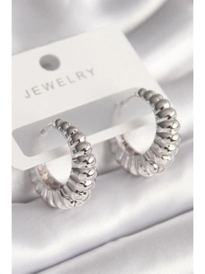 Pirinç Gümüş Renk Sarmal Halka Model Kadın Küpe