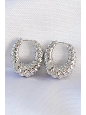 Pirinç Gümüş Renk Tırtık Detay Bombeli Halka Küpe