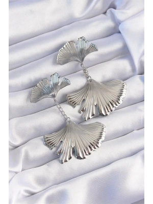Pirinç Gümüş Renk Tırtıklı Yaprak Model Sallantılı Küpe
