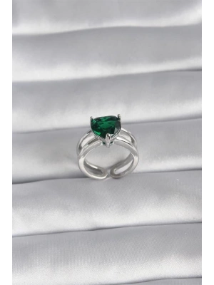 Pirinç Gümüş Renk Yeşil Zirkon Taşlı Tek Taş Model Kadın Yüzük