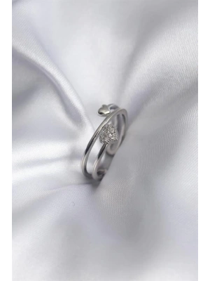 Pirinç Gümüş Renk Zirkon Taş Detay Kalp Model Kadın Yüzük