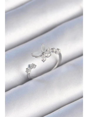 Pirinç Gümüş Renk Zirkon Taş Detaylı Beyaz Mineli Kelebek Model Kadın Yüzük